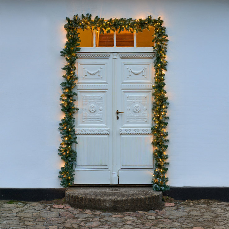 Sirius Anton girlander med lys