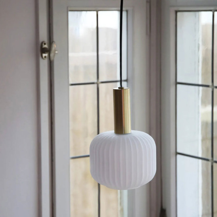 SOBER Pendel Lille 1L børstet messing/hvid