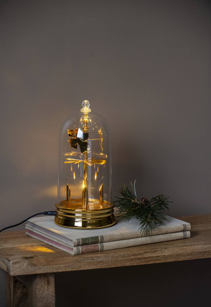 Konstmide englespil med lys