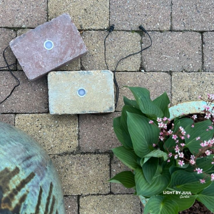 Light By Juhl holmegaardsten med Cosmos sort spot, 14x21x5,5 cm, grå