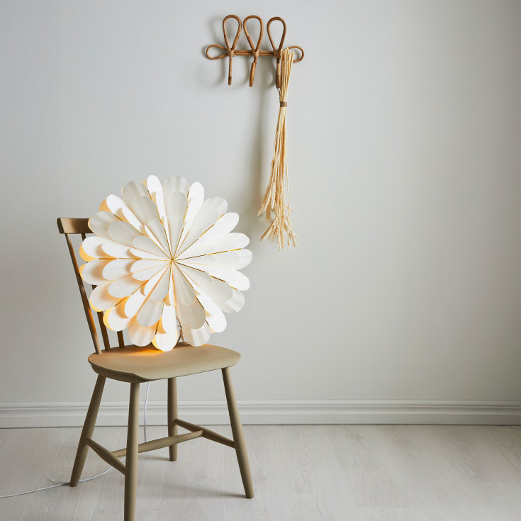 Markslöjd Marigold julestjerne med lys, 60 cm, hvid