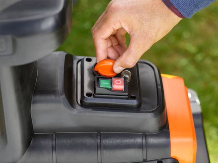 BLACK & DECKER 2800w kompostkværn på 45 L BEGAS5800-QS
