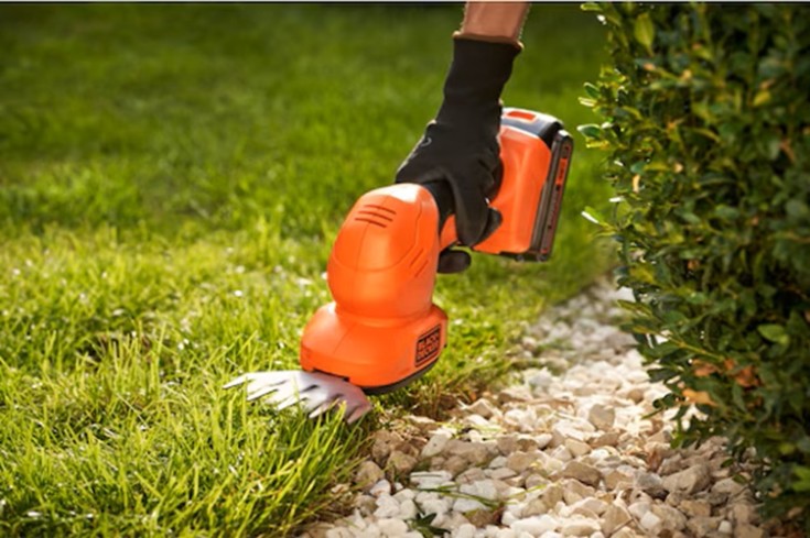 BLACK & DECKER 18v busk/græssaks BCSS18D1 Incl batteri og lader