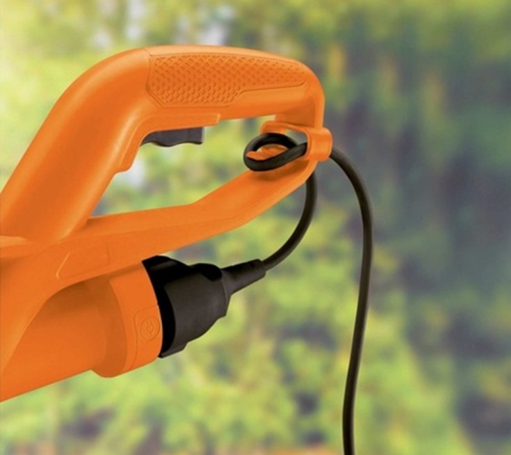 BLACK & DECKER 230v græstrimmer GL250-QS på 23 cm