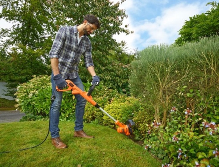 BLACK & DECKER 450w græstrimmer BESTA525-QS på 25 cm