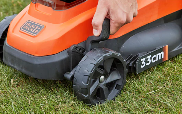 BLACK & DECKER 18v plæneklipper på 33 cm Incl batteri og lader