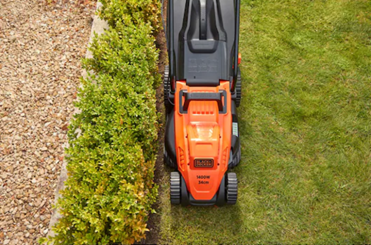 BLACK & DECKER 1400w plæneklipper 34 cm BEMW461BH-QS