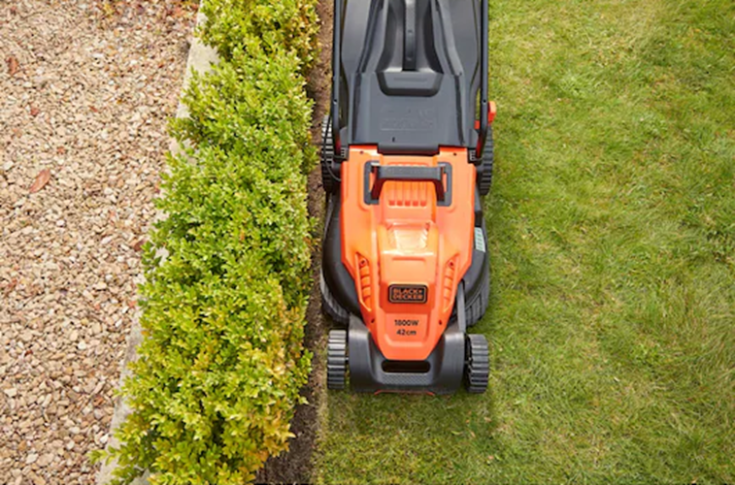 BLACK & DECKER 1800w plæneklipper 42 cm BEMW481BH-QS