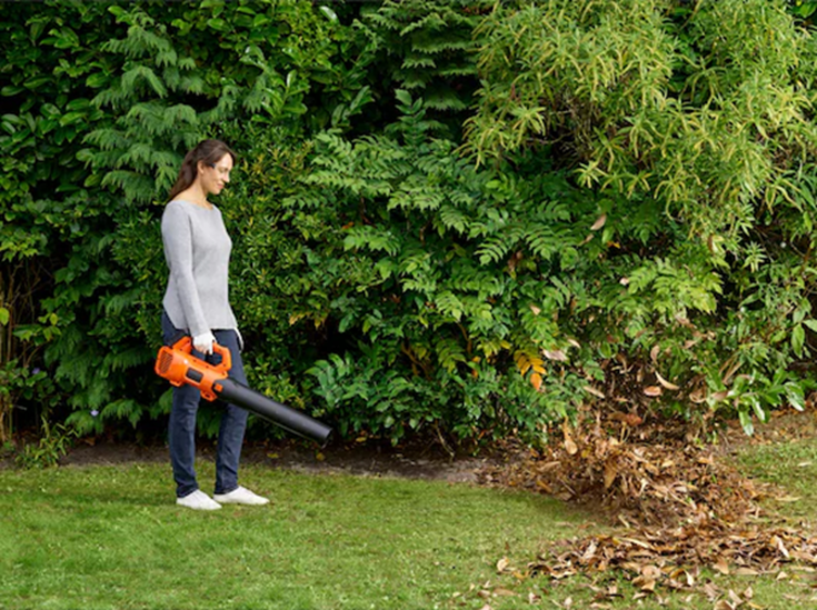 BLACK & DECKER 18v løvblæser BCBL200L-QW Incl batteri og lader