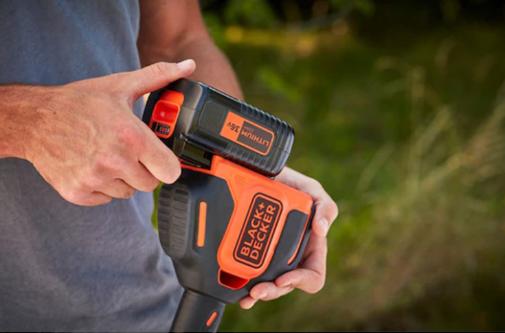 BLACK & DECKER 36v græstrimmer på 33 cm Incl batteri og lader