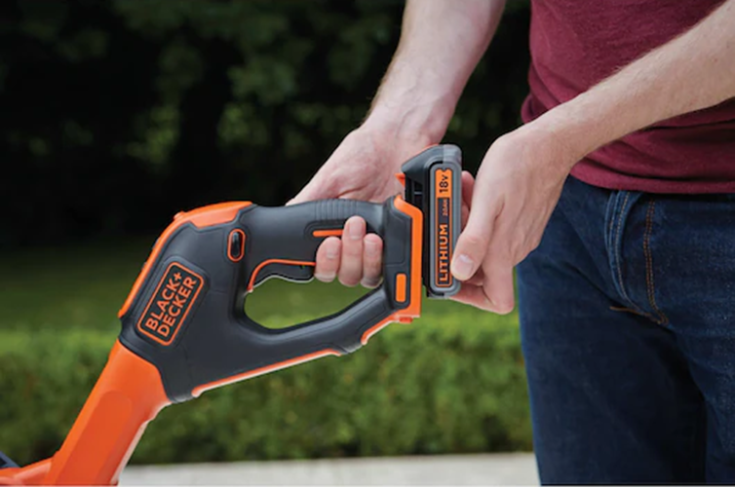 BLACK & DECKER 18v græstrimmer på 28 cm Incl batteri og lader