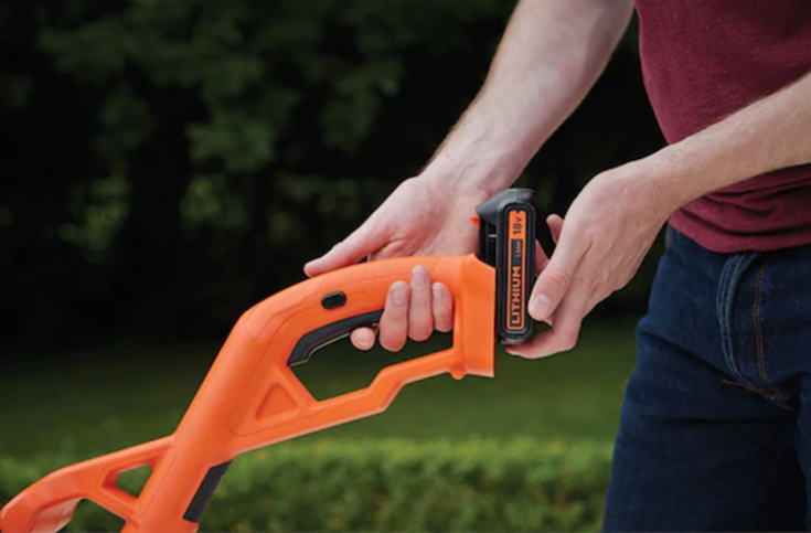 BLACK & DECKER 18v græstrimmer på 25 cm  Incl batteri og lader