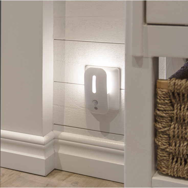 Star Trading nattlampe med skumringssensor