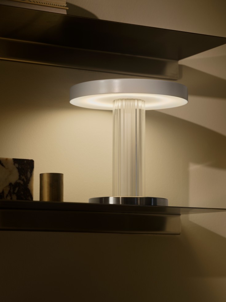 Dftp Trezzi oppladbar bordlampe