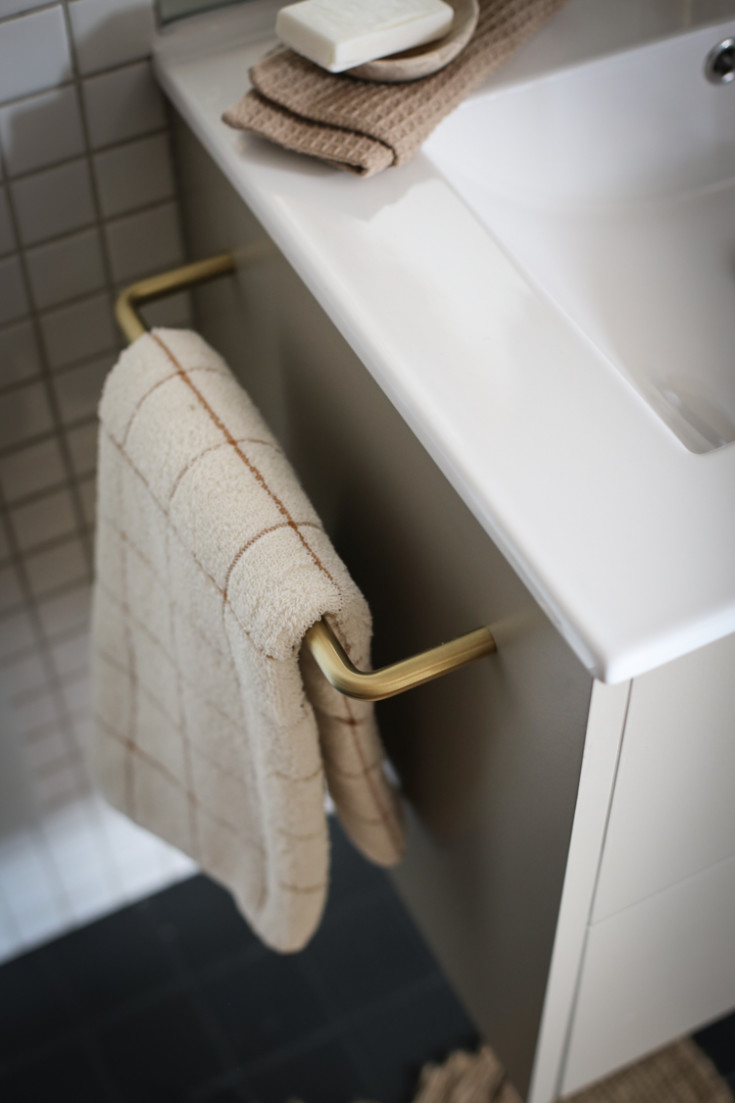 D Line håndklædestang, 30 cm, børstet messing