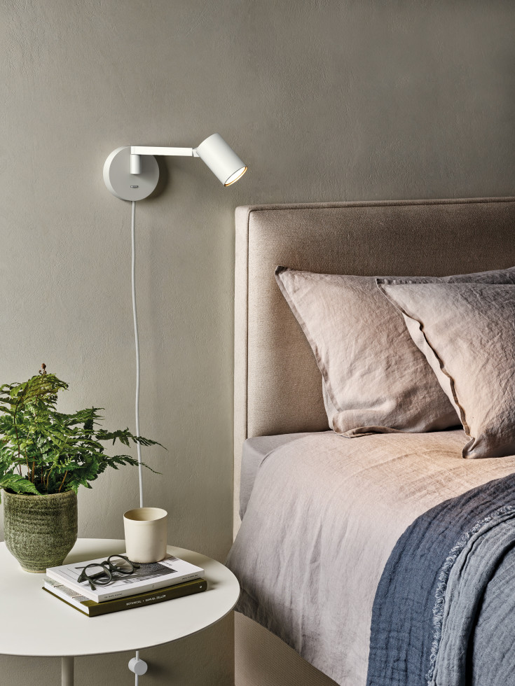 Astro Ascoli Swing væglampe, hvid