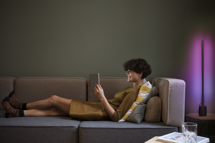 OSRAM SMART+ Gulvlampe Slim 540 lm 24W/RGB+827-865 800mm WiFi svart