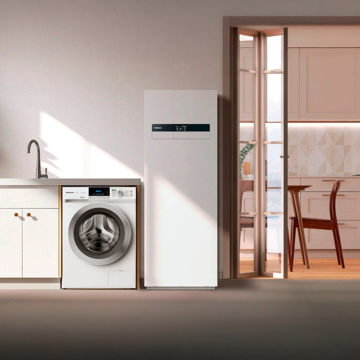 Panasonic Aquarea L-gen Hydrosplit luft til vand varmepumpe, indedel, 3 kW