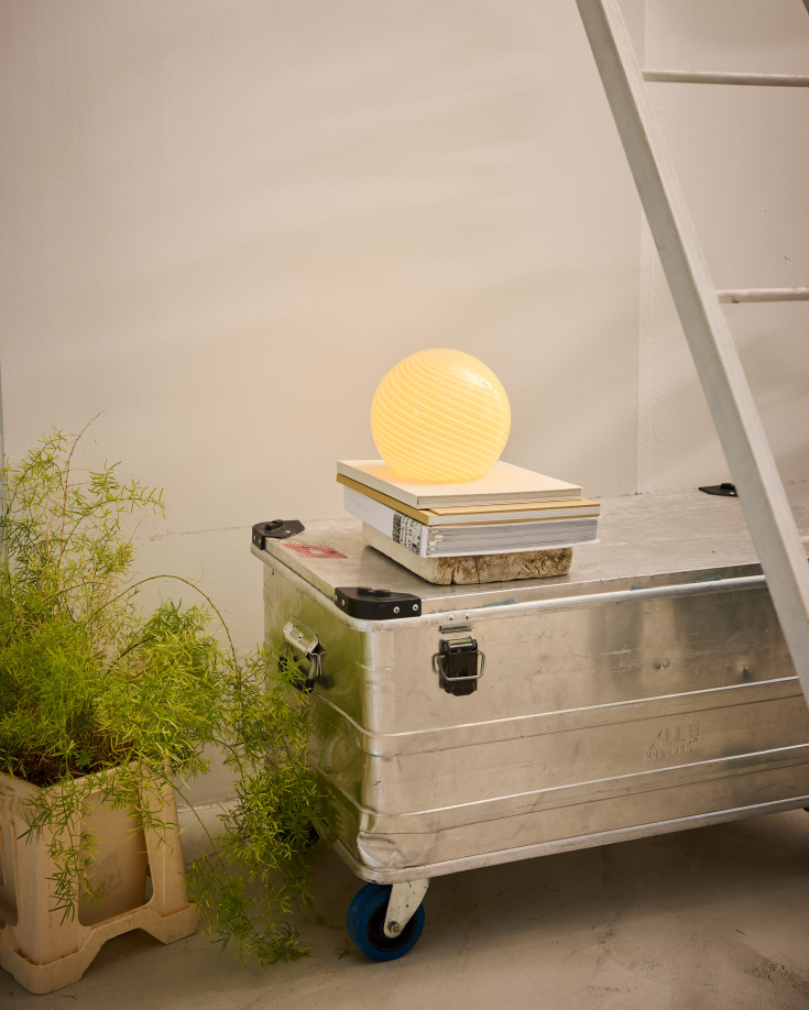 Halo Design Candy bordlampe Ø20, kremfarget