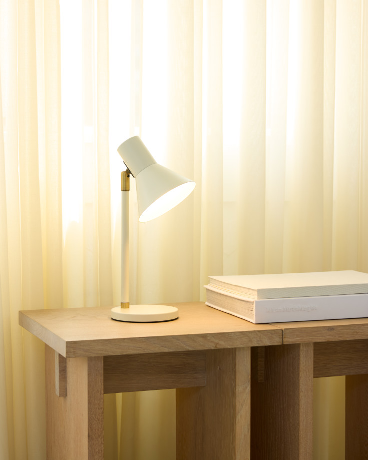 Halo Design Style bordlampe, creme