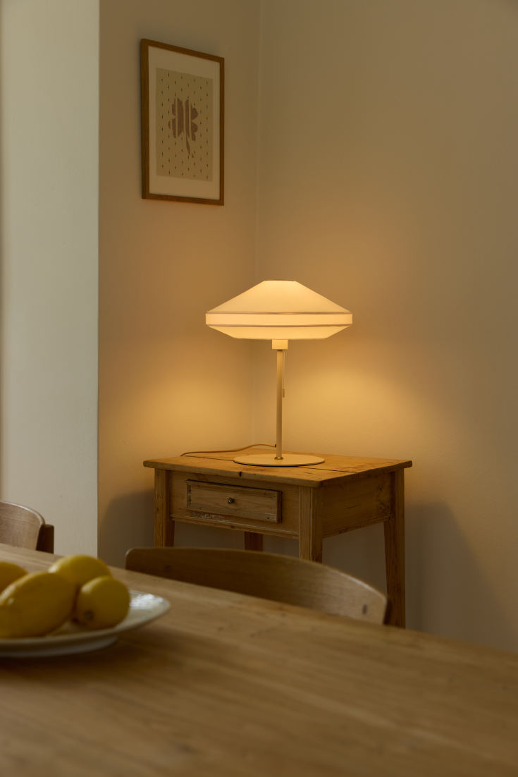 Halo Design Paris myk bordlampe Ø40, kremfarget