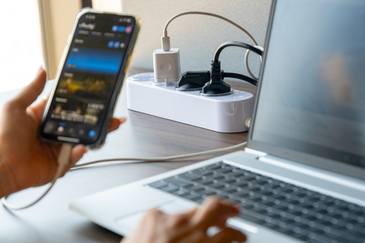Shelly Gen4 grenuttak, Wi-Fi og Zigbee, hvit