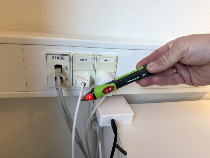 Elma Voltstick, dual polsøger