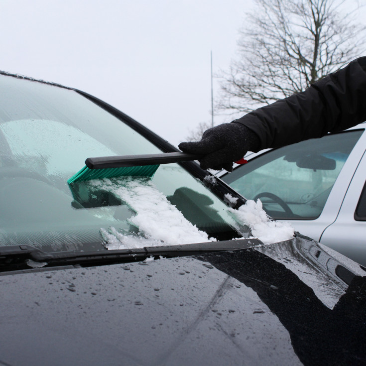 Vikan lang isskraber med snebørste, 45 cm, sort