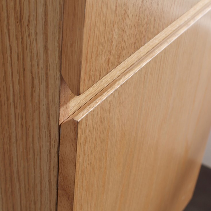 Bathlife Lättsam Sideskap med 2 dører, Integrerte grep, 45x35x150 cm, Eik