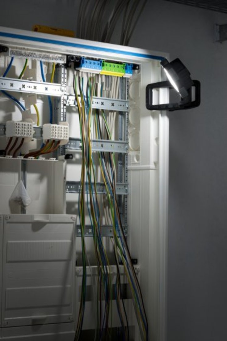Brennenstuhl LED-lampa med klämma, uppladdningsbar, 10W