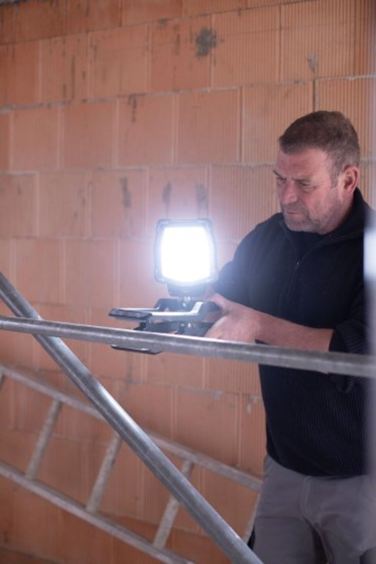 Brennenstuhl LED lampe clip, genopladelig, 30W