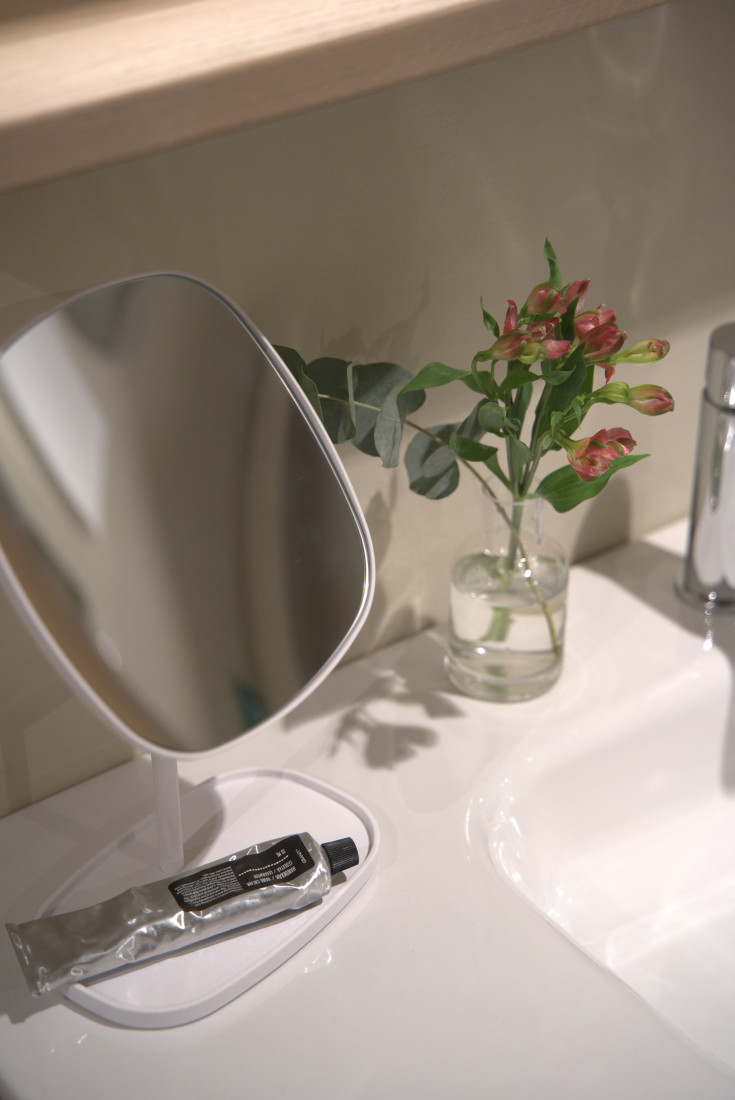 Beslagsboden Satin Square makeup spejl, hvid