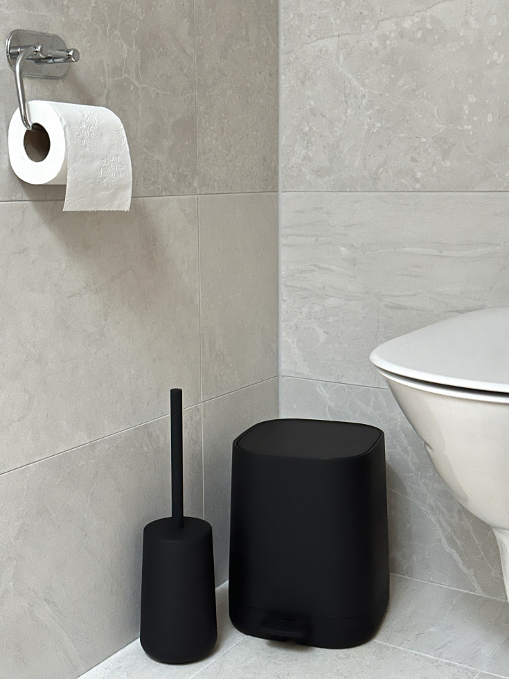 Beslagsboden Satin Square toiletspand, 4 liter, pedal, sort