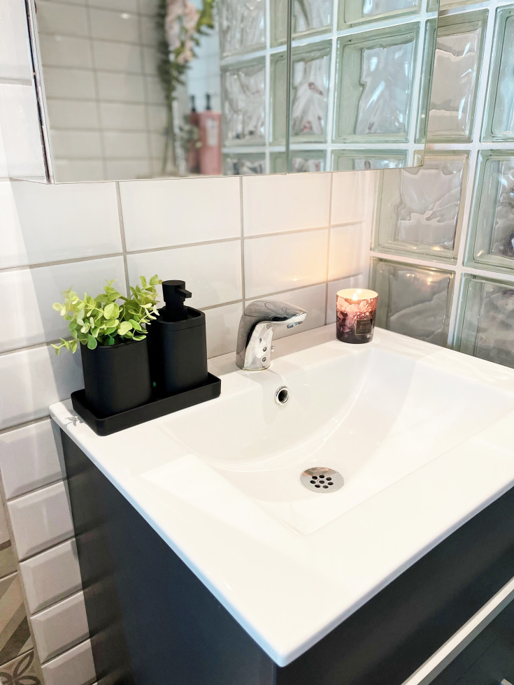 Beslagsboden Satin Square sæbeskål, sort