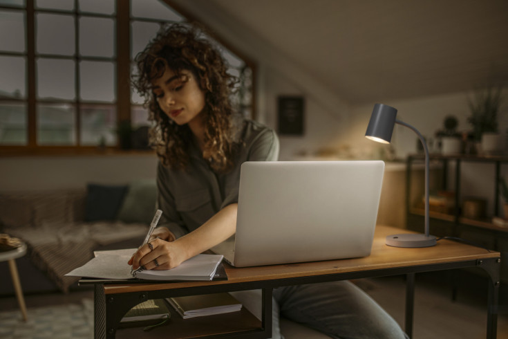 Osram Trapezium skrivebordslampe, grå