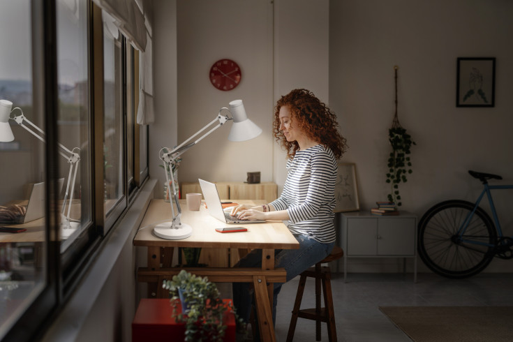 Osram Retro skrivebordslampe, hvid