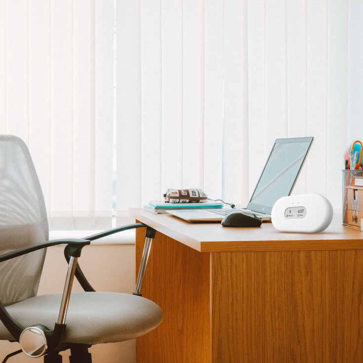 Airthings View Plus radon- og luftkvalitetsmåler, hvid