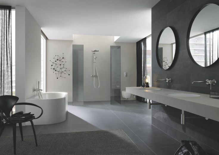 Grohe Essence badekararmatur med dusjsett, krom