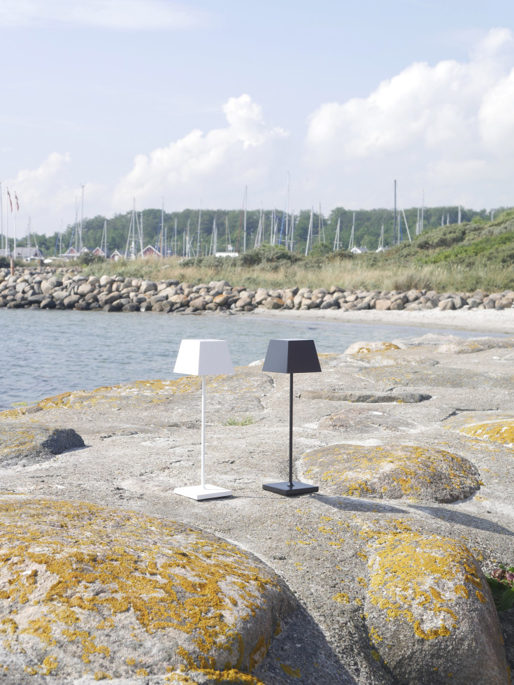 Nordtronic Conexos genopladelig bordlampe, hvid