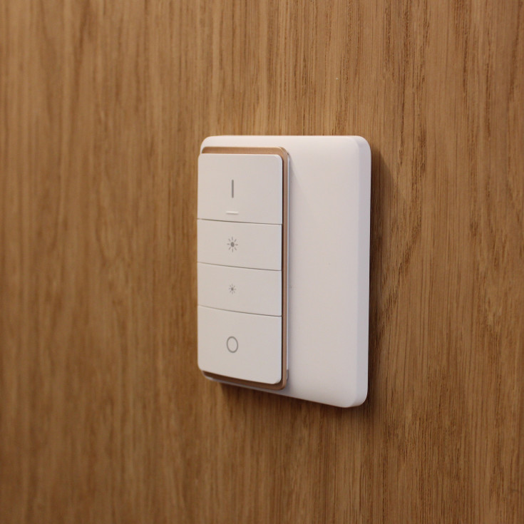 Loevschall Cue controller og fjernbetjening, SingleWhite, hvid