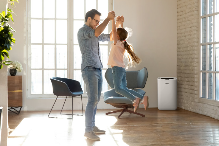 Eeese Hugo affugter og luftrenser, appstyret, 25 liter/døgn, 120 m²