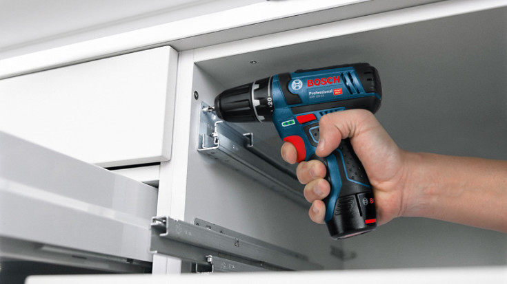 Bosch skruemaskine GSR 12V-15, 2 x 12 V/2,0 Ah