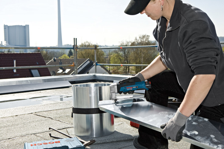 Bosch pladesaks GSC 12 V-LI, solo
