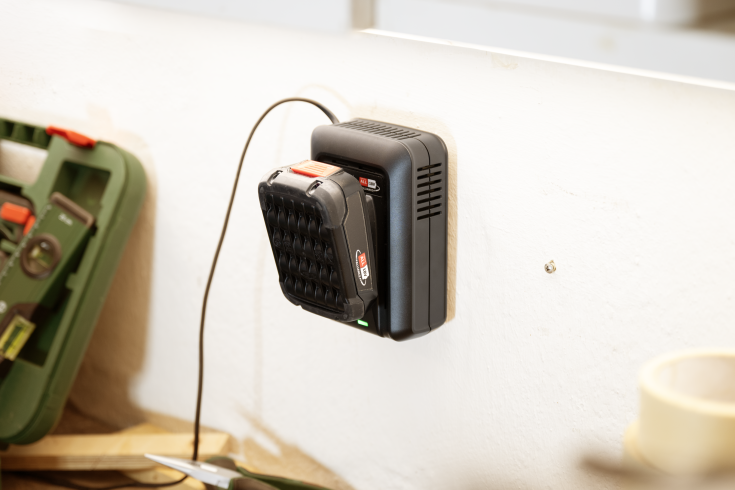Bosch batterisett, med 2 batterier og 1 lader, 18V 2 x 2,5 Ah