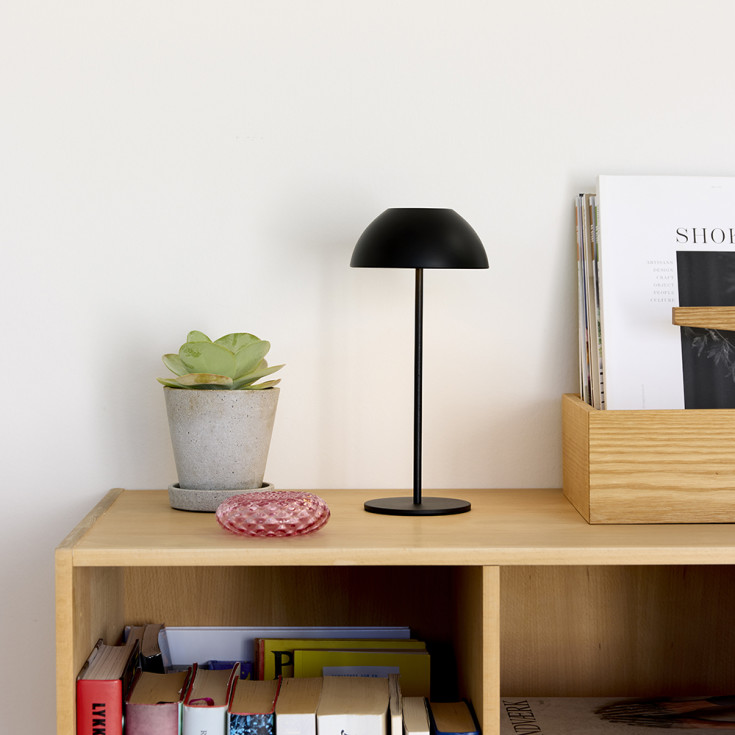 Nielsen Light Luna uppladdningsbar bordslampa, svart