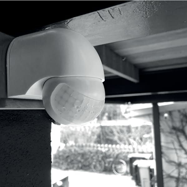 Foss Fesh Smart Home PIR sensor, udendørs, 230 V, hvid | 203004