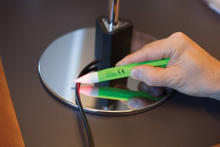 Elma 106 Volt Stick, Berøringsfri Polsøker