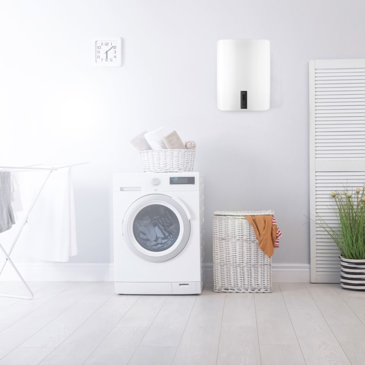 Bosch Tronic 4500 T varmtvannsbereder model 30, 28,3 liter