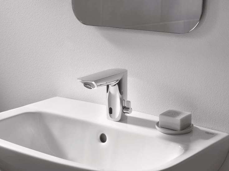 Grohe Bau Cosmopolitan E håndvaskarmatur, berøringsfri, krom