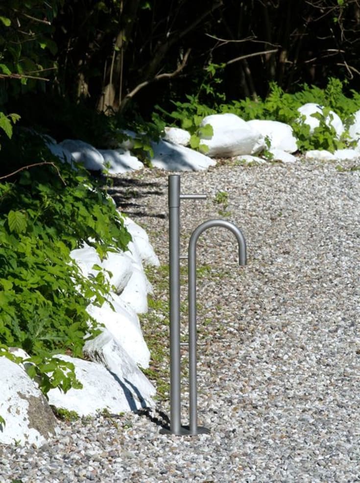 Frostline Duo L30 vattenpost, 79 cm, självstängande grepp, rostfritt stål